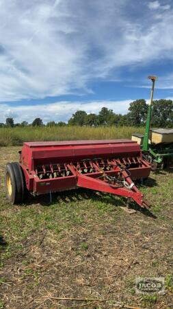 INTERNATIONAL 5100 DRILL