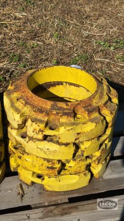 (4) JOHN DEERE 43KG WHEEL WEIGHTS
