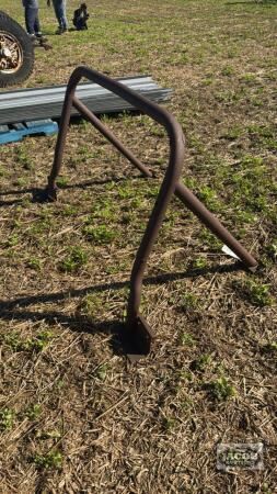 ROLL BAR