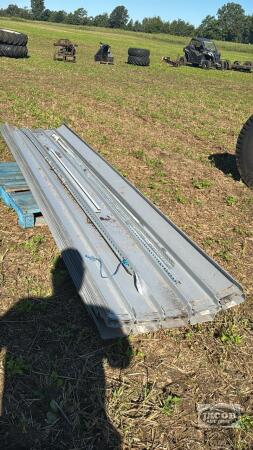 RIBBED THIN FIBER GLASS SHEETS