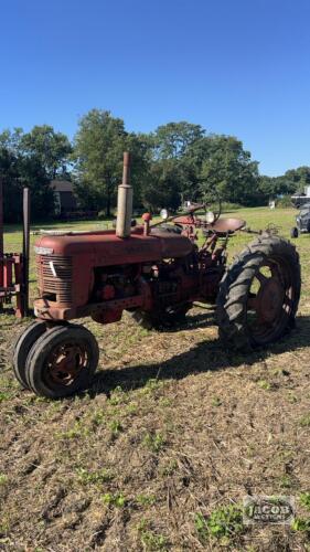 FARMALL H NARROW TRACTOR WITH HAND CLUTCH