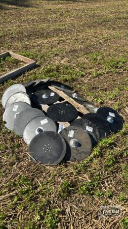 (22) JOHN DEERE PLANTER DISCS