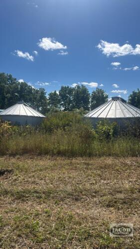(2) APPROX.1500 BUSHEL GRAIN BINS