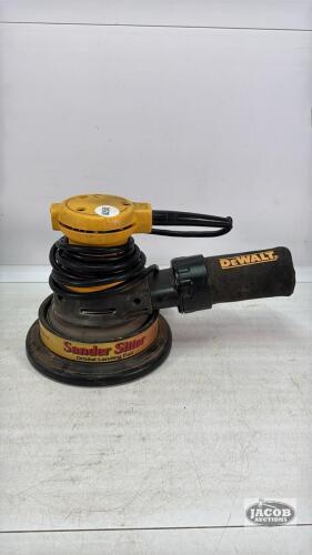 DEWALT ORBIT PALM SANDER