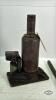 BOTTLE JACK WITH HANDLE - 3