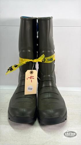 PAIR OF SIZE 7.5 TORENNA THERMAL RUBBER BOOTS