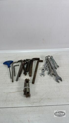 ASSORTED TOOL LOT