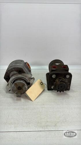 (2) HYDRAULIC MOTORS