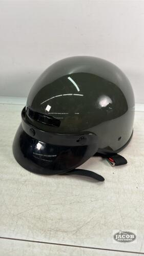 GMAX MEDIUM HALF SHELL MOTORCYCLE HELMET