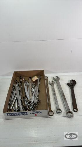 ASSORTMENT OF WRENCHES