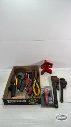 HAND TOOL LOT