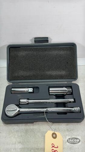4PC SPARK PLUG RATCHET KIT