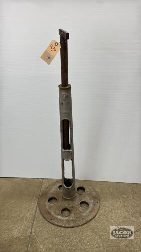 ADJUSTABLE SHOP BUILT STAND