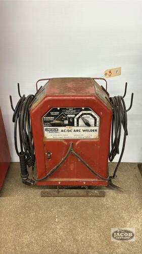LINCOLN ELECTRIC AC/DC ARC WELDER