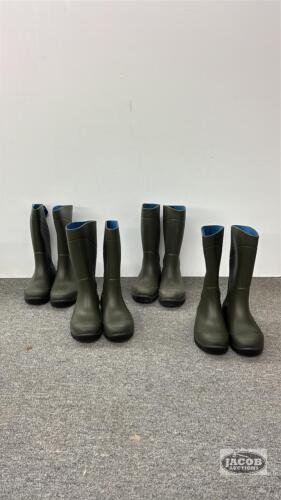 (4) PAIRS OF SIZE 5 TORENNA RUBBER BOOTS