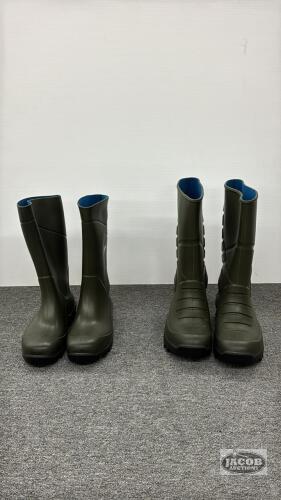 (2) PAIR OF SIZE 7.5 TORENNA RUBBER BOOTS