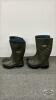 (2) PAIR OF SIZE 7.5 TORENNA RUBBER BOOTS - 2