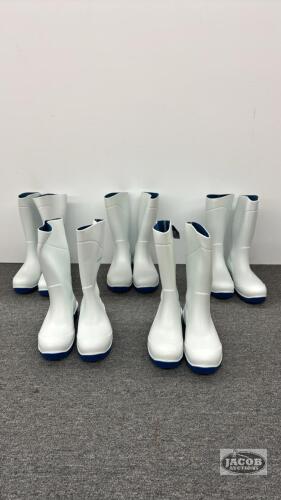 (5) PAIRS OF SIZE 11 TORENNA FOOD GRADE RUBBER BOOTS
