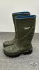 PAIR OF SIZE 11.5 TORENNA THERMAL RUBBER BOOTS - 2