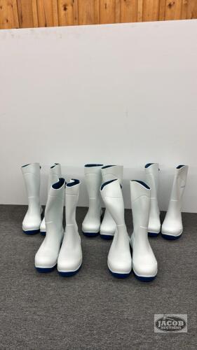 (5) PAIRS OF SIZE 11.5 TORENNA FOOD GRADE RUBBER BOOTS