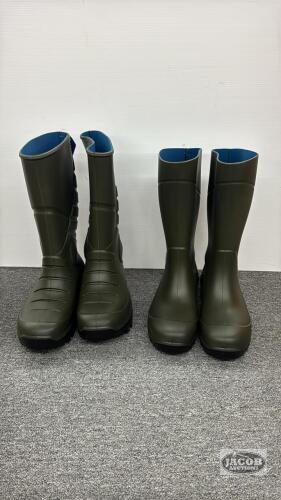 (2) PAIRS OF SIZE 11.5 TORENNA RUBBER BOOTS