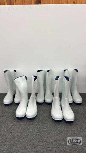 (5) PAIRS SIZE OF 13 TORENNA FOOD GRADE RUBBER BOOTS