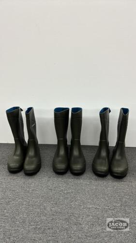 (3) PAIR OF SIZE 13 TORENNA RUBBER BOOTS