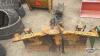 Hydraulic snow blade with bracket - 2