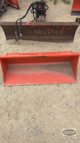 Unused 56inch skid steer quick tach material bucket