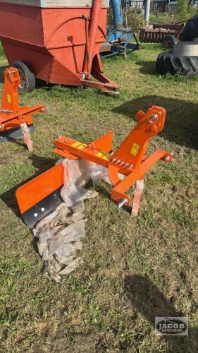 Unused 48inch 3ph scraper blade