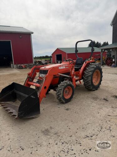 Kubota Mx5000 loader tractor 4x4