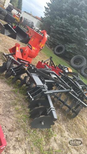 Unused 7ft 3 point hitch disc