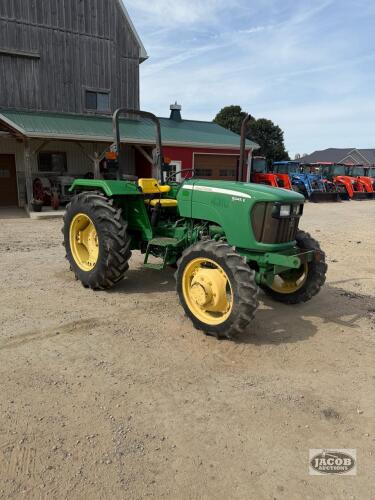 John Deere 5045 tractor 4x4