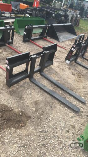 Unused skid steer quick tach pallet forks