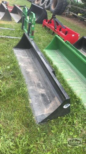 Unused 84inch skid steer quick tach material bucket