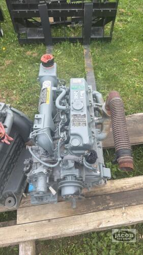 Kubota V2203 engine running