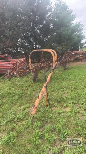 Hydraulic Lift 6 Wheel Rake