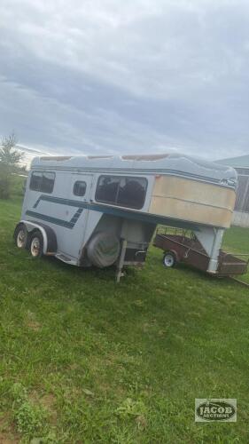 1998 Sundowner gooseneck horse trailer with owner ship