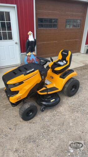 2024 Cub cadet xt1 lawn mower