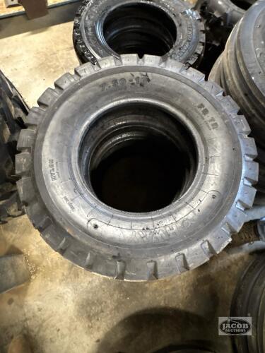 Unused 7.50-16 tire x2
