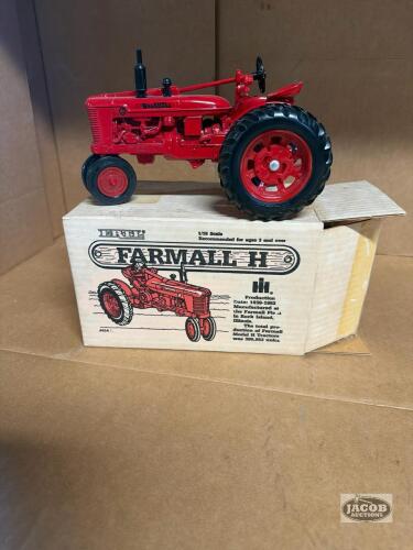 1/16 Farmall H