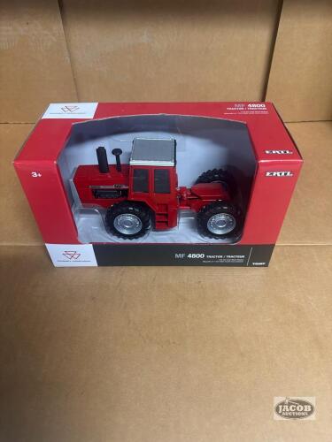 1/32 Massey Ferguson 4800