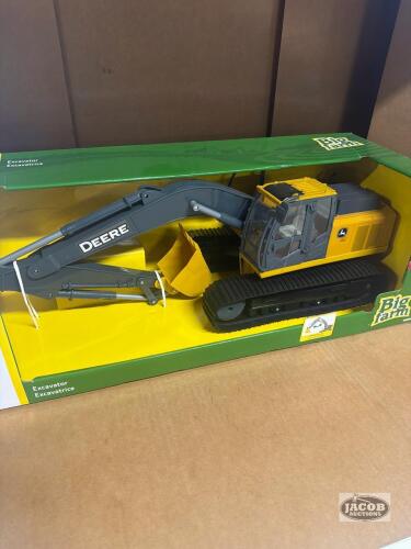 1/16 John Deere excavator