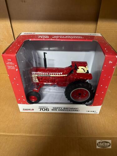 1/16 Farmall 706