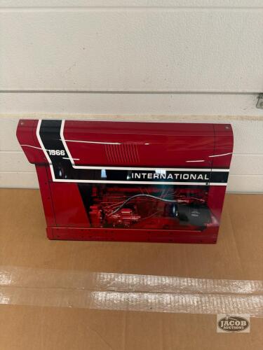 18x12 international 1566 metal sign