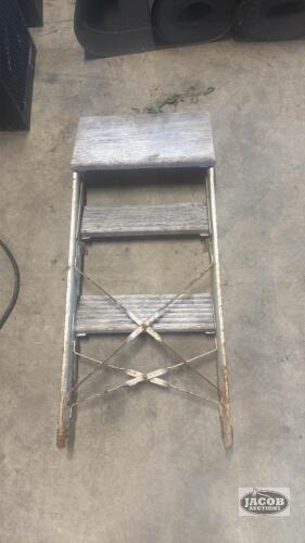 Step ladder