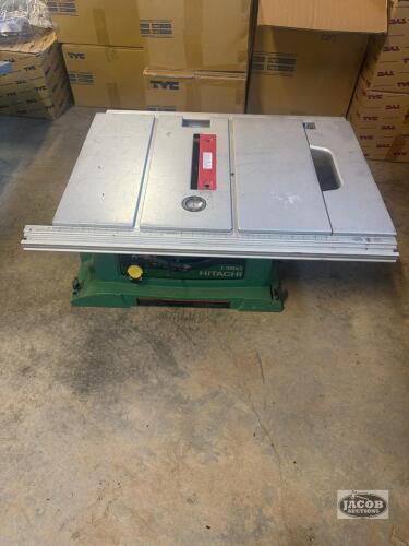 Hitachi table saw