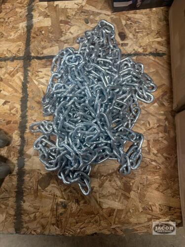 Pile of chain