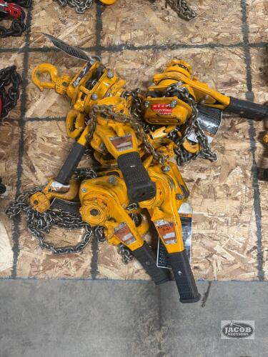 Five 3/4 ton ratcheting chain hoist