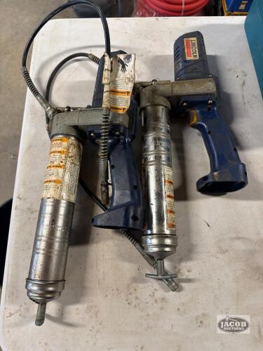 2 battery grease guns